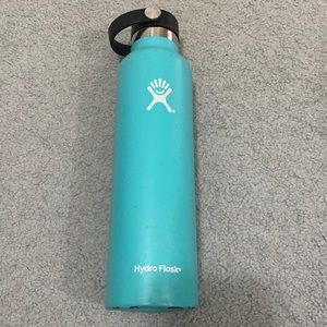 Hydro flask 24oz water bottle